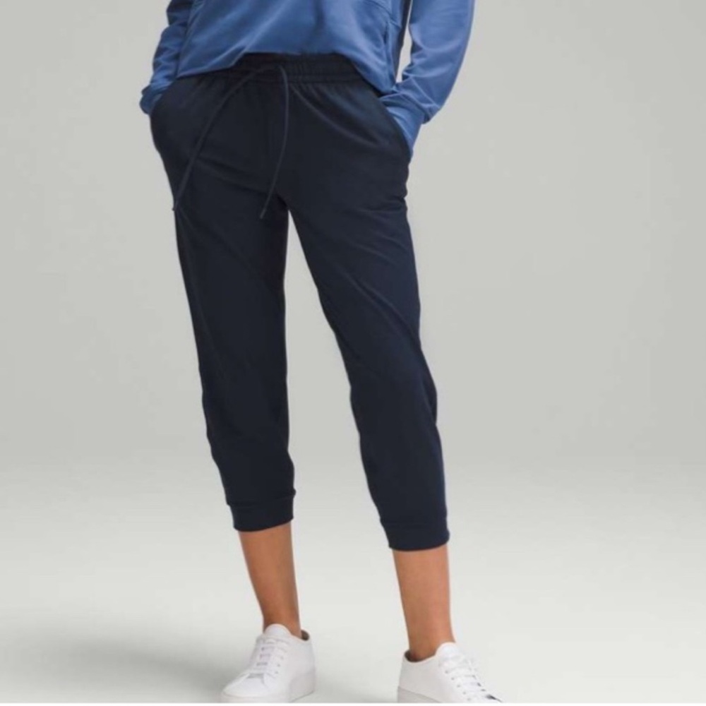 Lululemon Soft Jersey Cropped Joggers, Navy, Size 2
